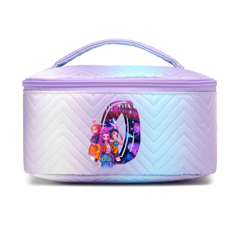 Trousse de Voyage Huntrix – Lettre Personnalisée A à Z 15 Trousse de Voyage Huntrix – Lettre O