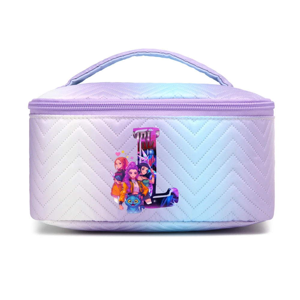 Trousse de Voyage Huntrix – Lettre Personnalisée A à Z 12 Trousse de Voyage Huntrix – Lettre L