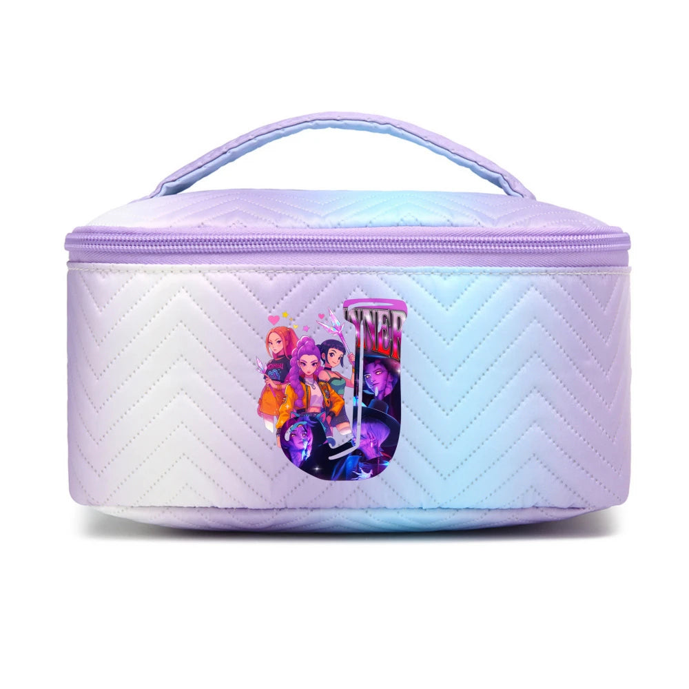 Trousse de Voyage Huntrix – Lettre Personnalisée A à Z 10 Trousse de Voyage Huntrix – Lettre J